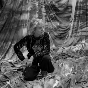 A portrait photograph of Katharina Grosse