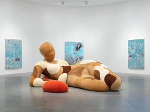 Installation view. Artwork © Urs Fischer. Photo: Stefan Altenburger