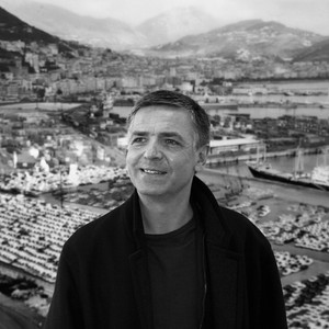 A portrait photograph of Andreas Gursky