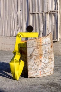 Carol Bove, Cat’s Paw, 2016. Stainless steel, found steel, and urethane paint, 61 × 66 × 44 inches (155 × 167.6 × 111.8 cm) © Carol Bove Studio LLC. Photo: Josh White