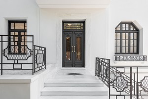 A photograph of the outside of the Gagosian location Athens